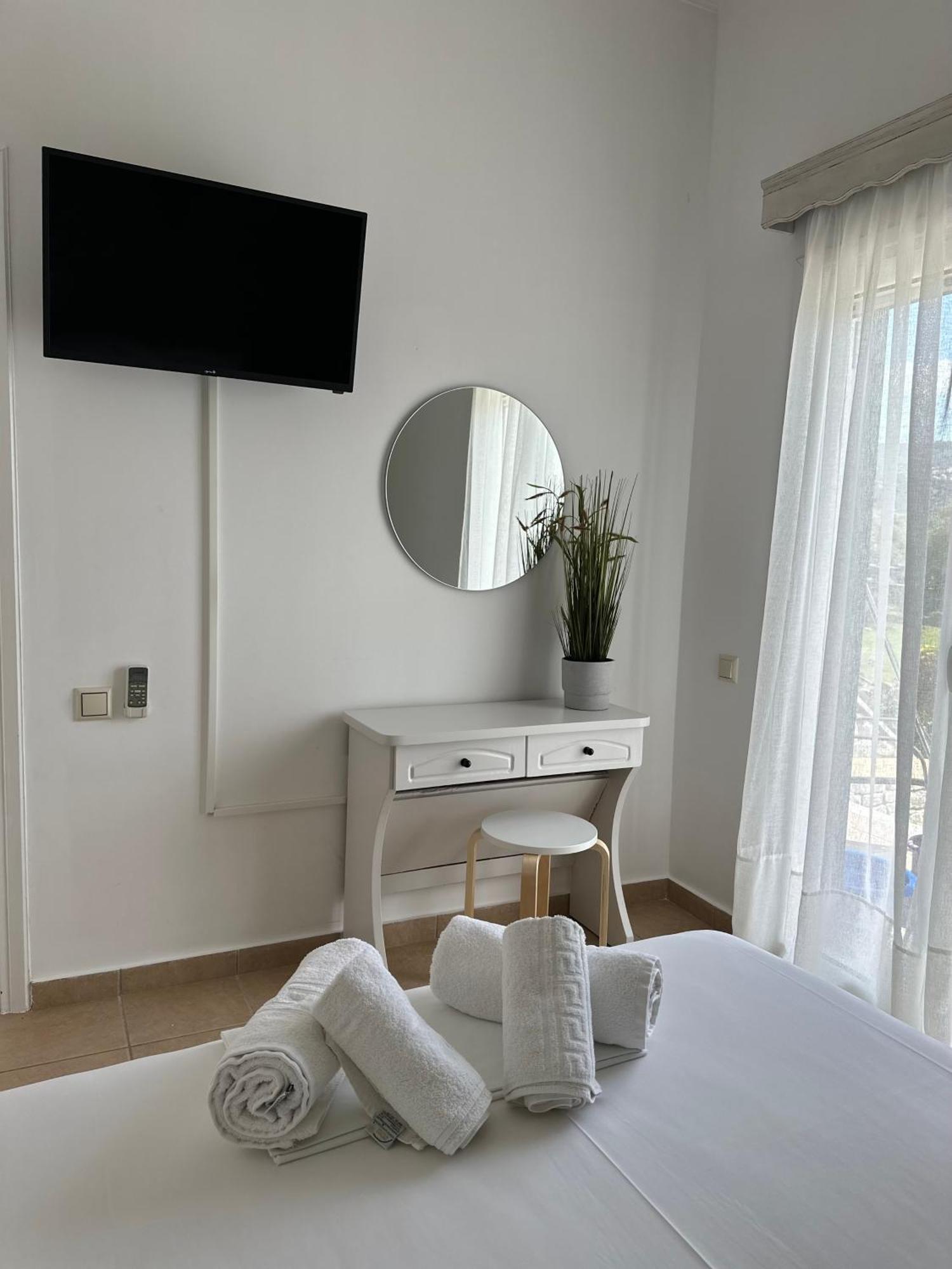 Voulas Apartments Stoúpa Quarto foto
