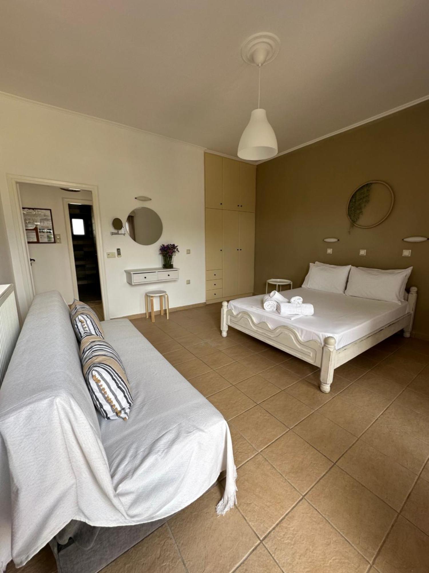 Voulas Apartments Stoúpa Quarto foto